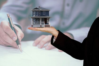 Navigating the Mortgage Market: Tips for Finding the Right Home Loan